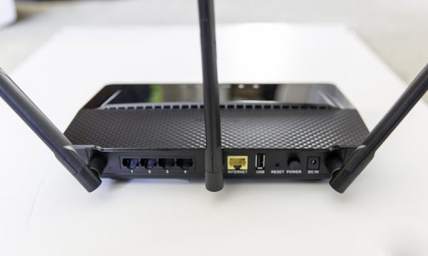 bo-phat-wifi-d-link-dir-880l-dual-band-ac1900-cong-suat-cao