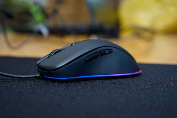 chuot-may-tinh-co-day-gaming-dareu-em908-led-rgb