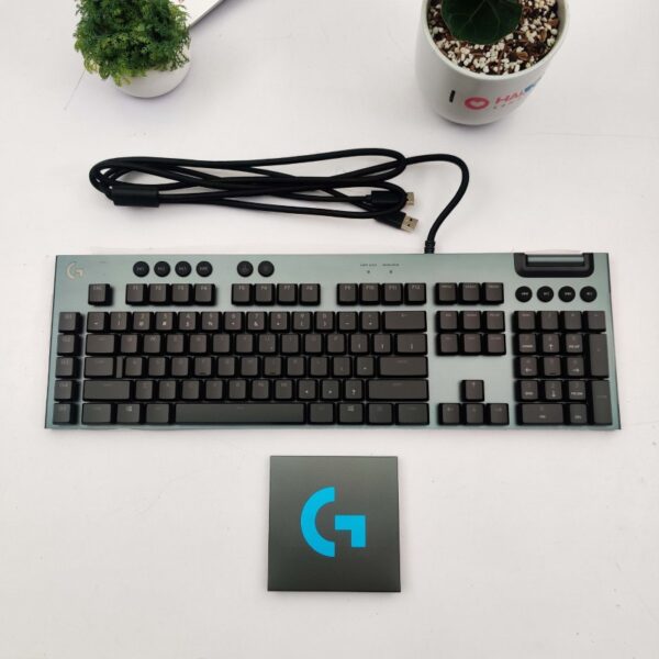 Bàn phím cơ Logitech G813 Lightsync RGB GL Tactile (USB)