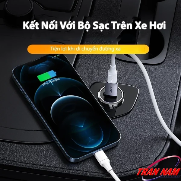 Đầu chuyển OTG USB 3.0 sang Type-C Jasoz T-G160 kết nối với bộ sạc trên xe hơi, hỗ trợ sạc nhanh PD 18W, tiện lợi khi di chuyển đường xa.