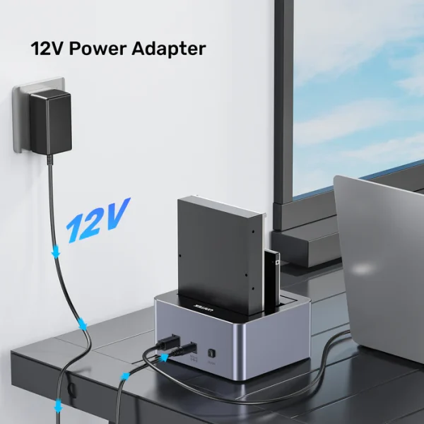 Dock ổ cứng Unitek Y-3026GY01-EU cắm 2 ổ HDD desktop 3.5 inch dày vào 2 khay — adapter nguồn 12V 3A kèm theo cắm thẳng vào ổ điện tường, dây USB kết nối laptop, chữ 12V màu xanh chỉ đường dây điện