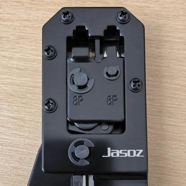Kìm Bấm Mạng Đa Năng Jasoz T-E313 - RJ45/RJ11, Lưỡi Thép 420J2 3 Cận cảnh khuôn ép kìm bấm mạng Jasoz T-E313 khắc rõ 8P và 6P